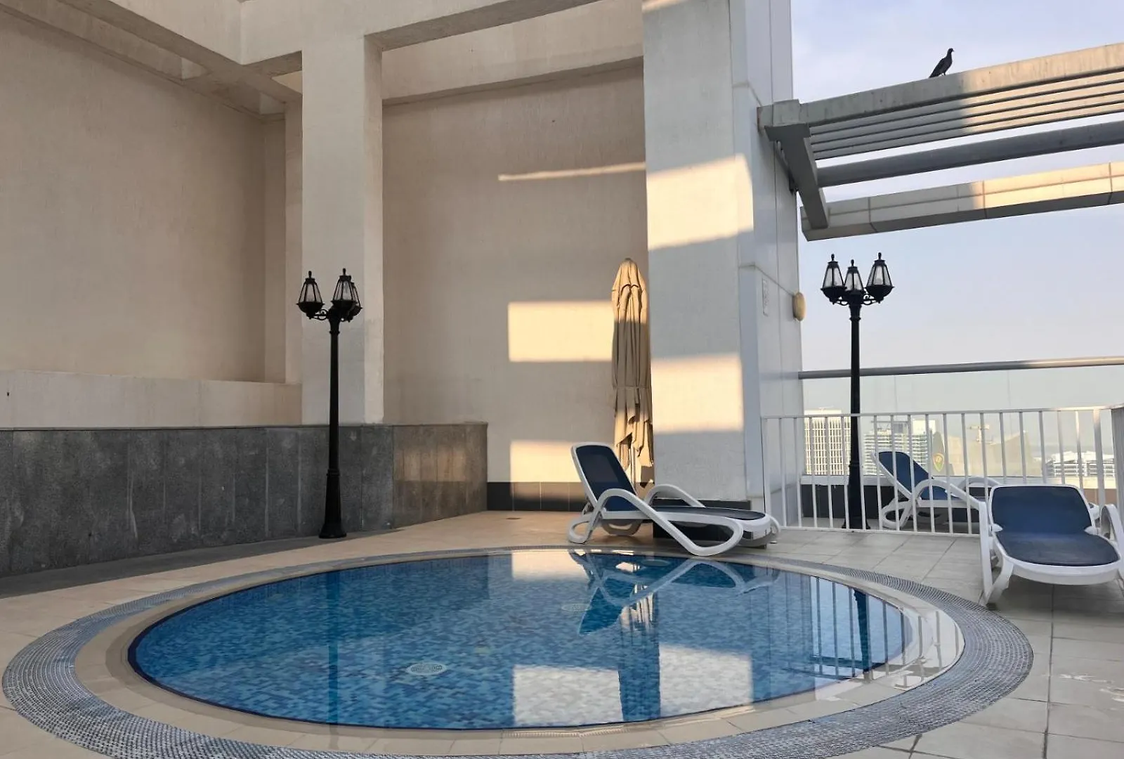 Stylish Studio With Balcony In Downtown Dubai