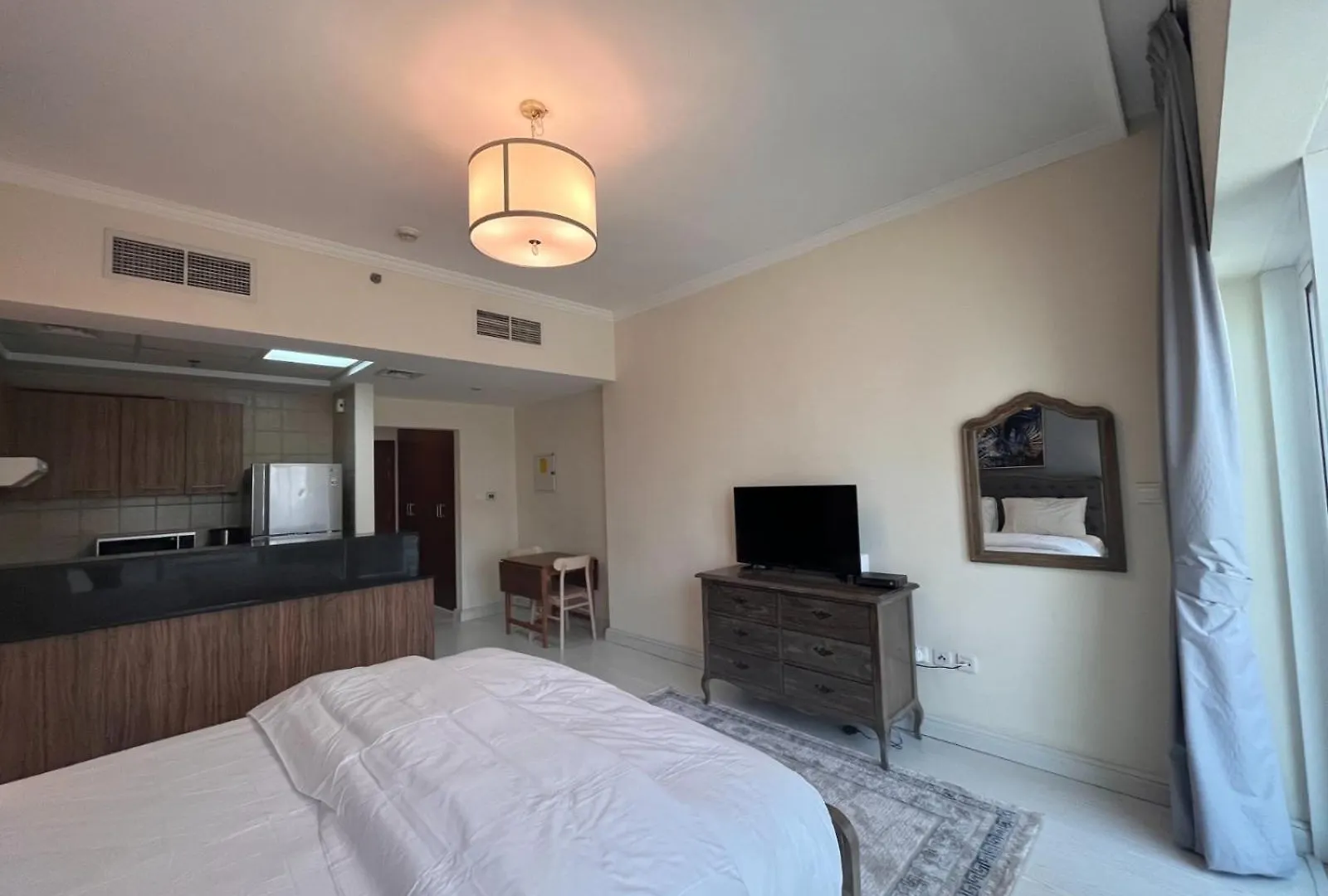 Stylish Studio With Balcony In Downtown Dubai 0*,  United Arab Emirates